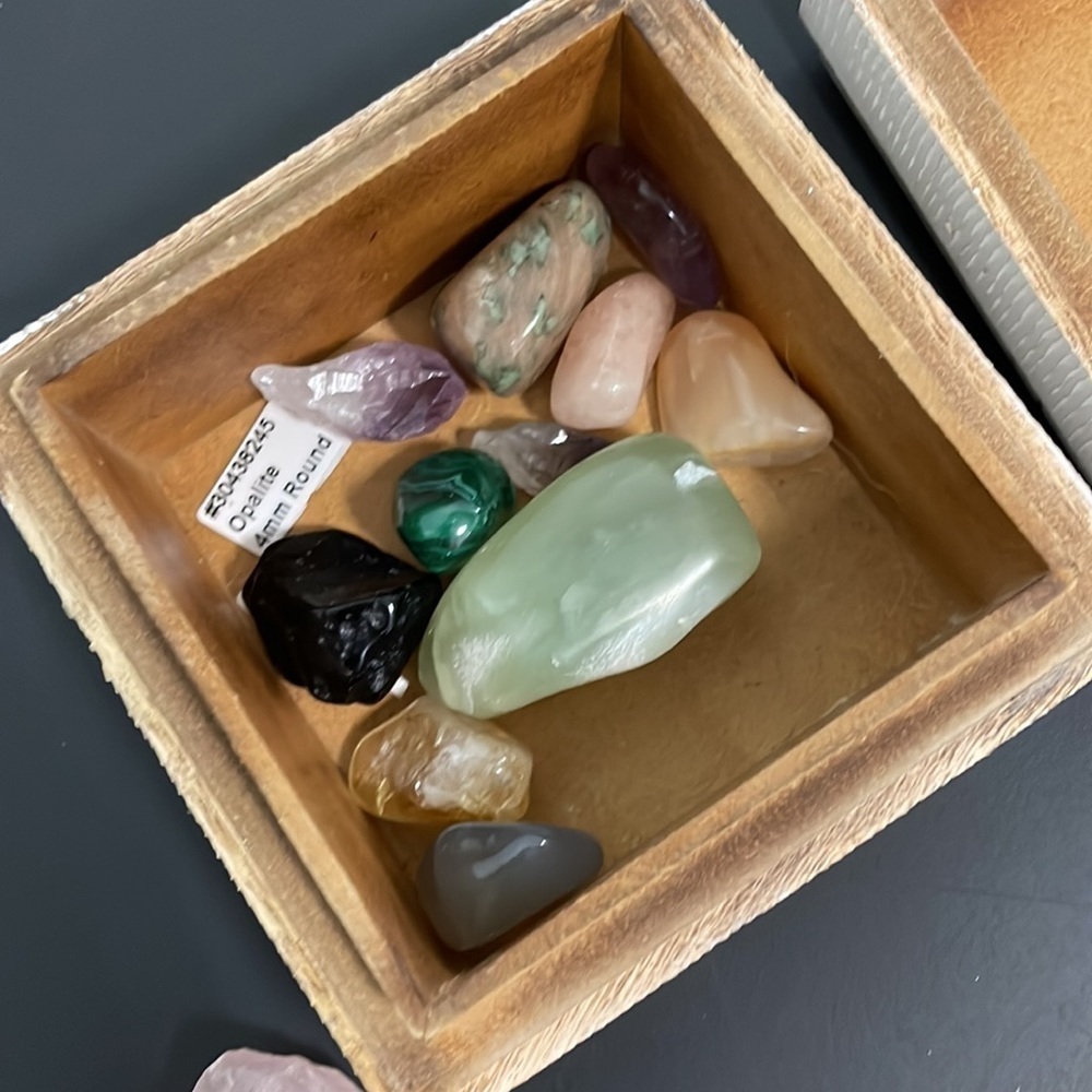 Random CRYSTAL - read description - Picture 2 of 3